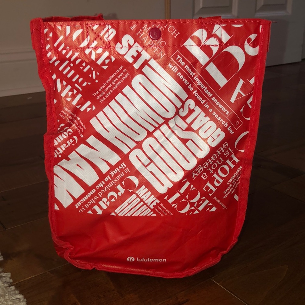 Lululemon bag